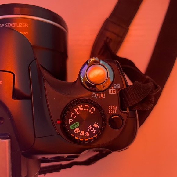 Canon PowerShot SX30 IS - Picture 4 of 16